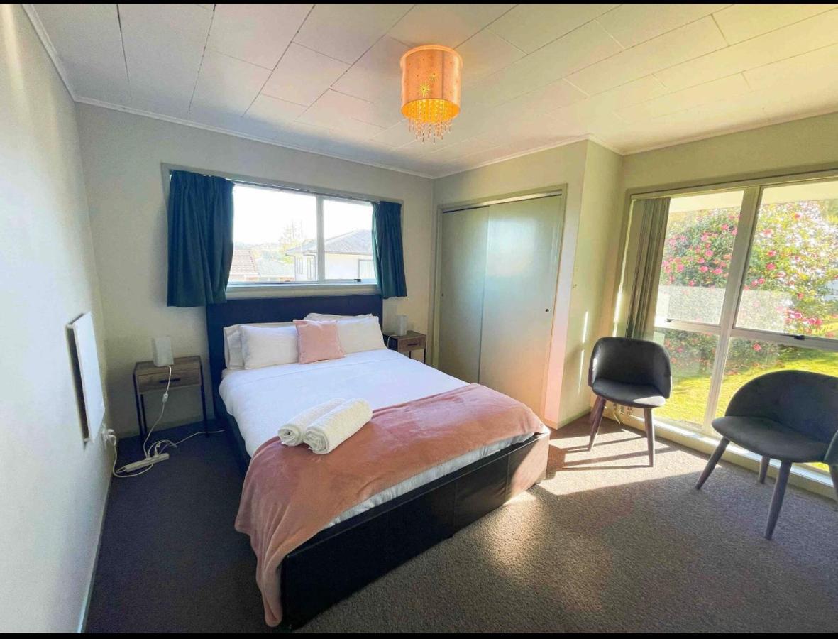 Mountain Top Kiwi Star Holiday Home Rotorua Bagian luar foto